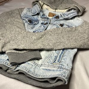 American Eagle denim sweatshirt jacket with hood - S